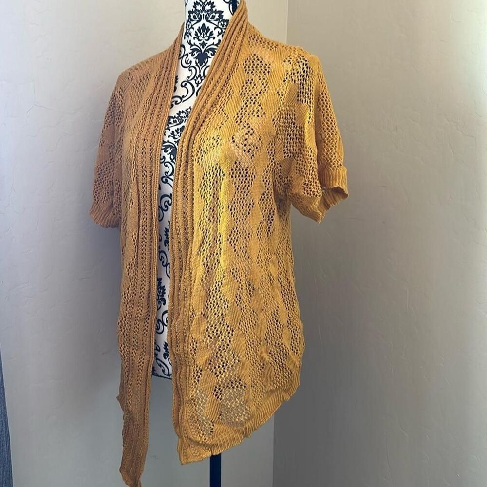 Gorgeous Mustard Yellow Short Sleeved cardigan